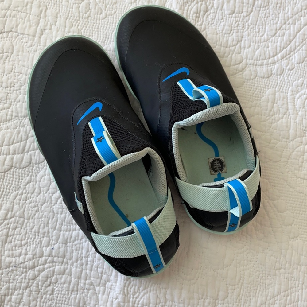 Nike Air Zoom Pulse shoes